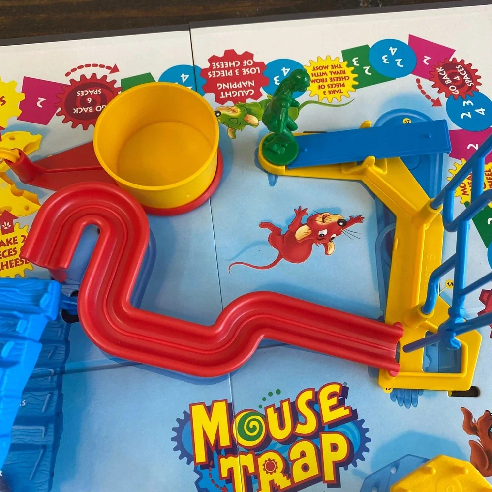 Milton Bradley Mouse Trap Board Game COMPLETE 1999‎ Vintage Hasbro 90s